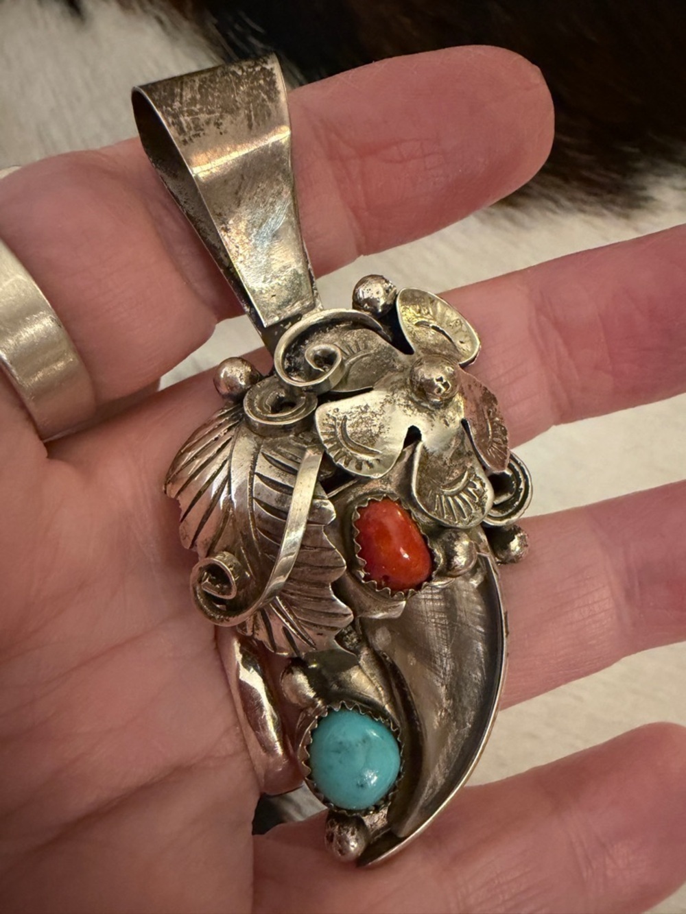 ❤️ Signed Navajo Jerry Thompson Kingman Turquoise Coral Bear Claw Pendant 925 - Picture 10 of 14